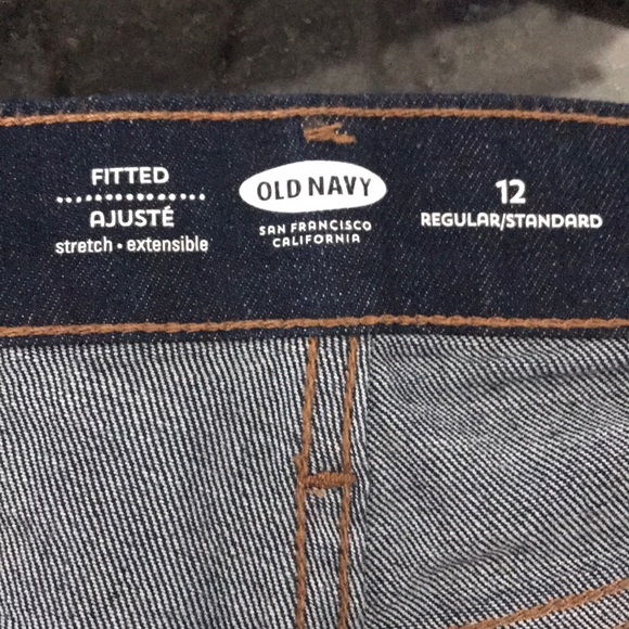 Old Navy - Denim Fitted Stretch Shorts - Picture 3 of 3